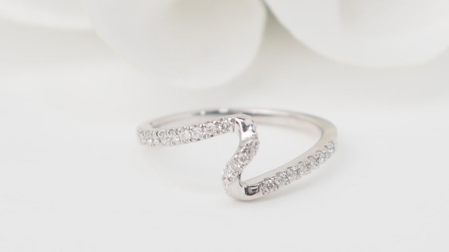 Bague 54 Bague Zig Zag en or blanc et diamants 58 Facettes 32749