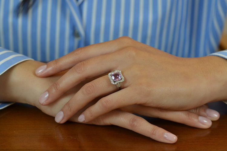 Bague saphir violet de 2,21cts et diamants