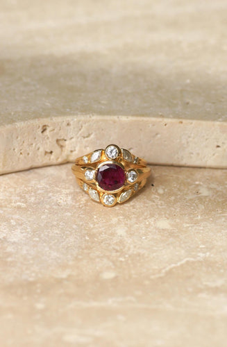 Bague 54 Bague vintage or jaune, rubis 1,94 ct, diamants 58 Facettes