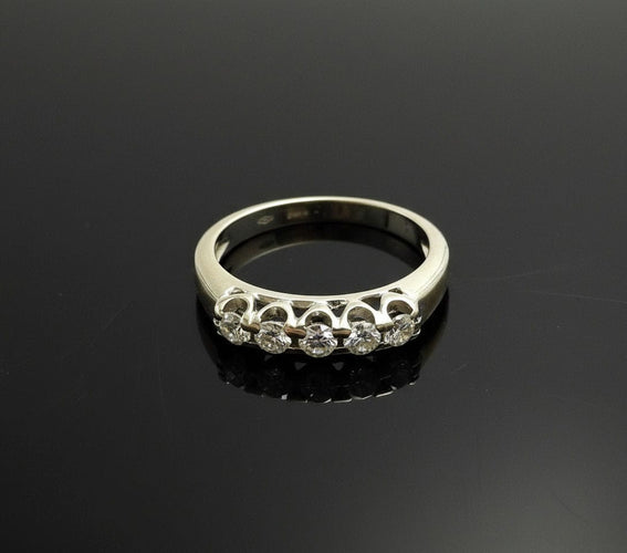 Bague 52 Bague Rivière en or blanc 58 Facettes