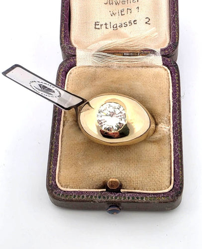 Bague 56 Bague solitaire en or jaune massif 18 carats sertie d'un diamant de 1,80 carat. 58 Facettes