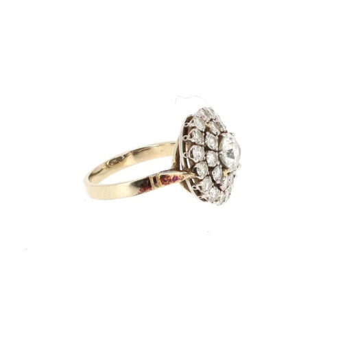Bague 52 Bague en or blanc et diamants 58 Facettes