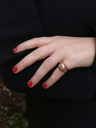 Bague Bague boule vintage en or jaune, rubis et diamants 58 Facettes J134