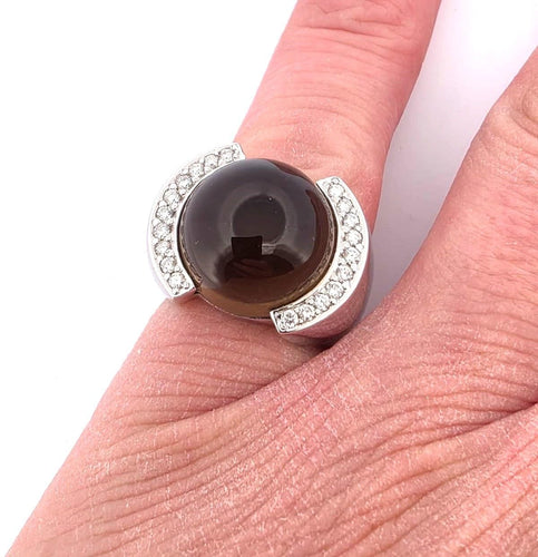 Bague 53 Bague en or blanc avec quartz fumé et diamants 58 Facettes