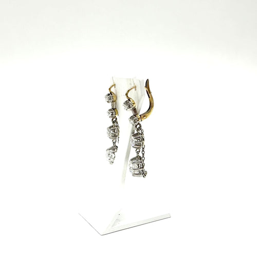 Boucles d'oreilles dormeuse or jaune, platine et diamants