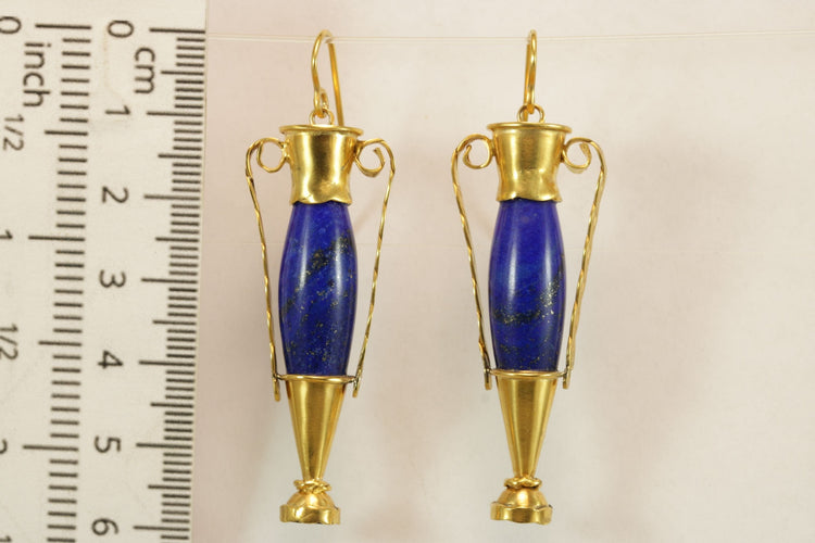 Boucles d'oreilles Boucles d'oreilles amphores antiques en or jaune et lapis-lazuli Castellani 58 Facettes 7684