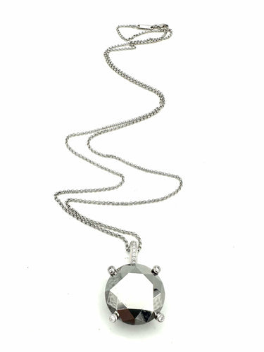 Collier CHOPARD. Collier "Joaillerie" en or blanc 18K, diamants et chrome 58 Facettes