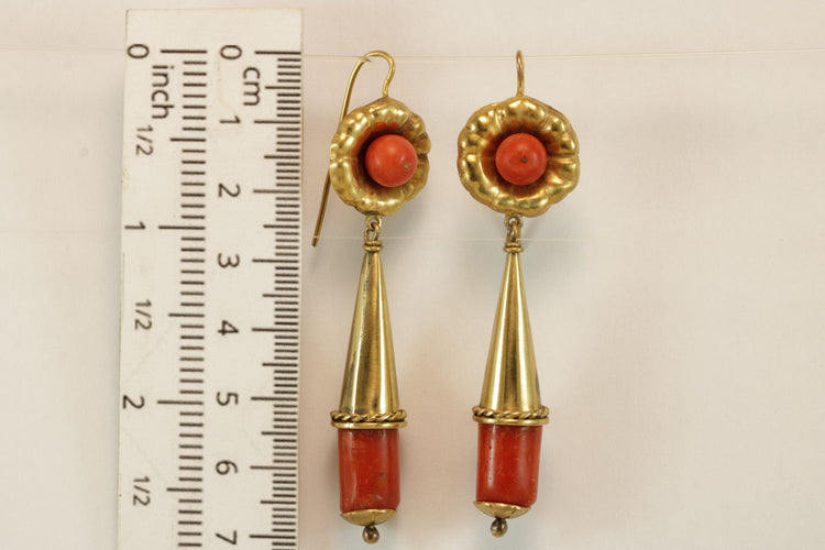 Boucles d'oreilles Boucles d'oreilles antiques en or jaune corail 58 Facettes 7652