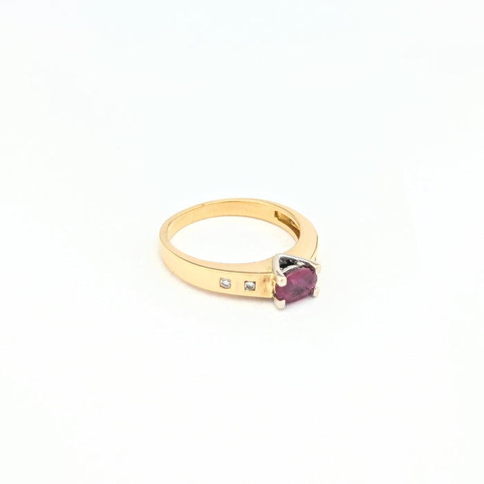 Bague or jaune, rubis, diamants