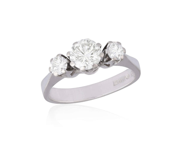 Bague Bague circa 2000 en or gris sertie de trois diamants 58 Facettes 258943