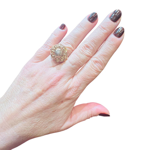 Bague Bague  or jaune 18 carats sertie d'un diamant époque 1940 58 Facettes 7468 A