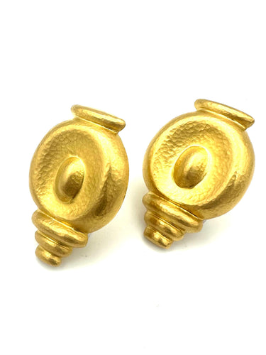 Boucles d'oreilles LALAOUNIS. Boucles d'oreilles or jaune 18K 58 Facettes