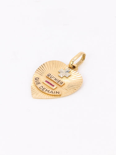 Pendentif AUGIS - Médaille amour cœur "Plus qu'hier moins que demain" or jaune rubis 58 Facettes 1128.4