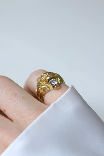 Bague 48 Bague Chevalière Ancienne Lion Diamants Or jaune 58 Facettes