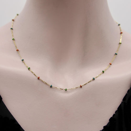 Collier Chaîne à maillons Figaro en or 14 carats avec perles en émail coloré 58 Facettes A2003Y