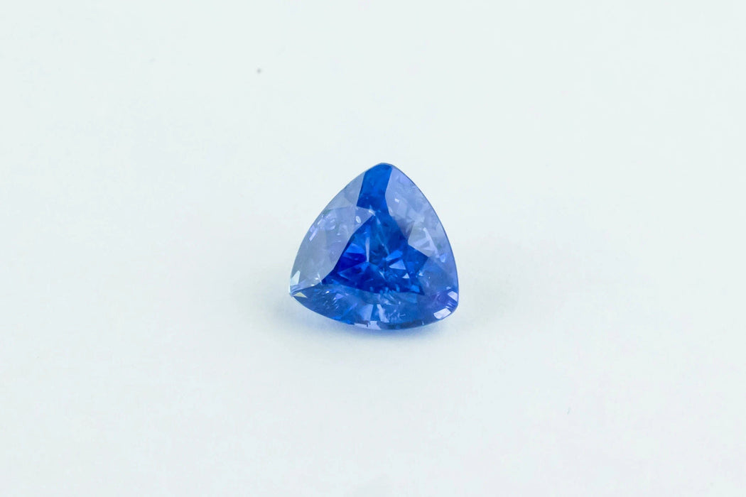 Gemstone Saphir bleu non traité 2.52cts certificat GIC 58 Facettes 501