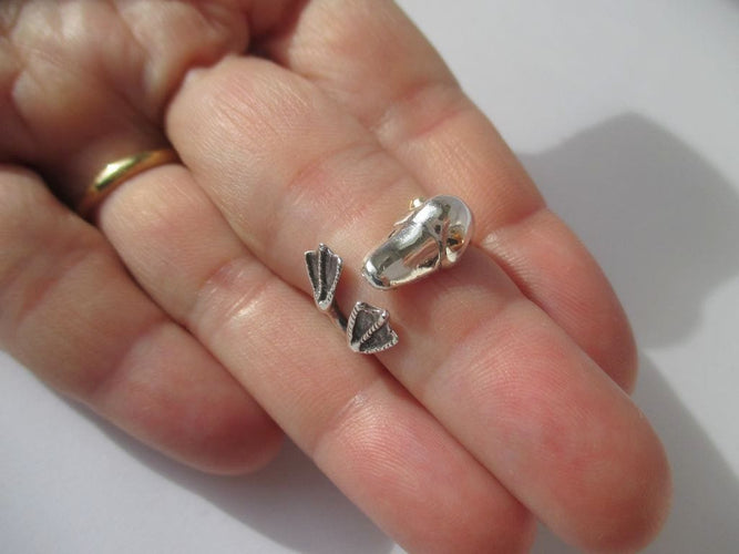 Bague 49 Bague vintage Arthus BERTRAND Le Canard argent et or 58 Facettes