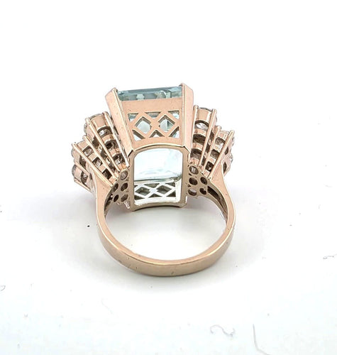 Bague 52 Bague en or blanc avec aigue-marine et diamants 58 Facettes