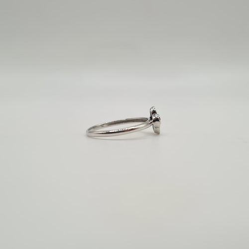 Bague 54 Bague fleur or blanc 18 carats sertie d’un diamant 58 Facettes