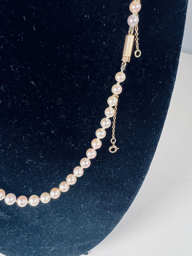 Collier Collier 71 perles de culture fermoir or jaune 46,5 CM 58 Facettes