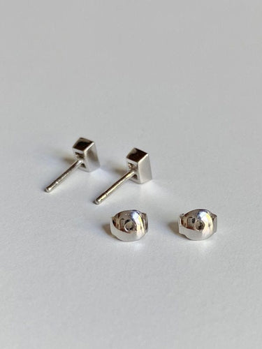 Boucles d'oreilles Paire de puces d’oreilles en or blanc 18k et diamants 58 Facettes