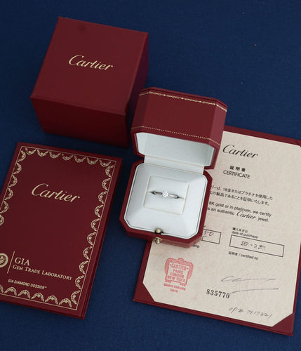 Bague 50 Bague Cartier Solitaire 1895, diamant rond de 0,35 carat, certifié GIA, couleur E/VVS2 58 Facettes