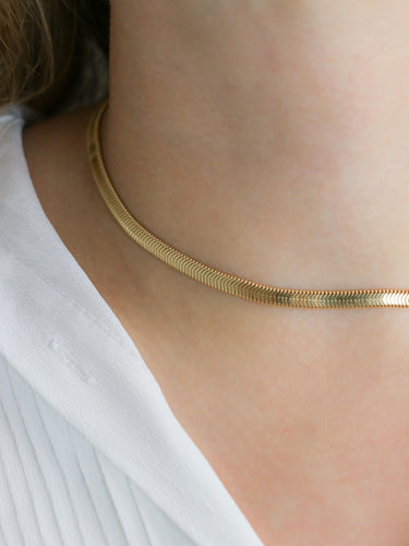 Collier Collier chaine vintage or jaune maille plate 58 Facettes 1131.4