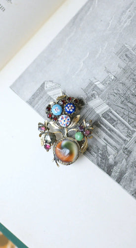 Broche Broche ancienne operculum, grenat, et porcelaine 58 Facettes