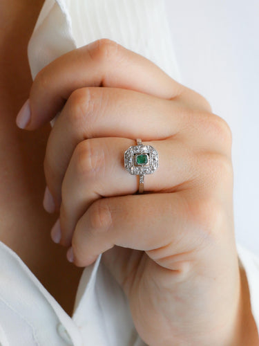 Bague 54 Bague Art Deco émeraude diamants taille ancienne 58 Facettes 1108.9