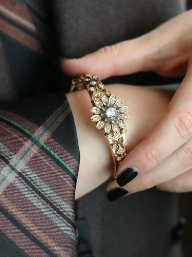 Bracelet Bracelet Napoléon III  fleur mobile or rose diamants taille ancienne 58 Facettes 1085.3