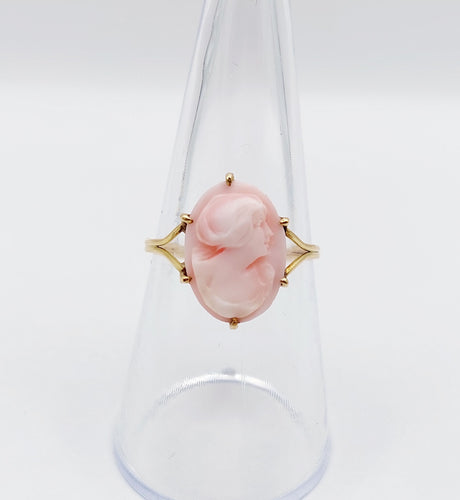 Bague 55 Bague antique or jaune, camée coquille rose à la jeune fille 58 Facettes A05233