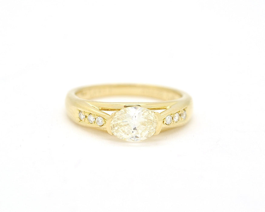 Bague Bague en or jaune avec diamant ovale de 1 ct 58 Facettes