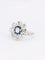 Bague 54 Bague marguerite or blanc, saphir ovale et diamants 58 Facettes 1034.12