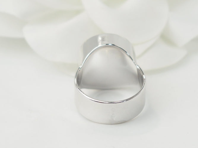 Bague vintage Dinh Van en or blanc et perle de culture