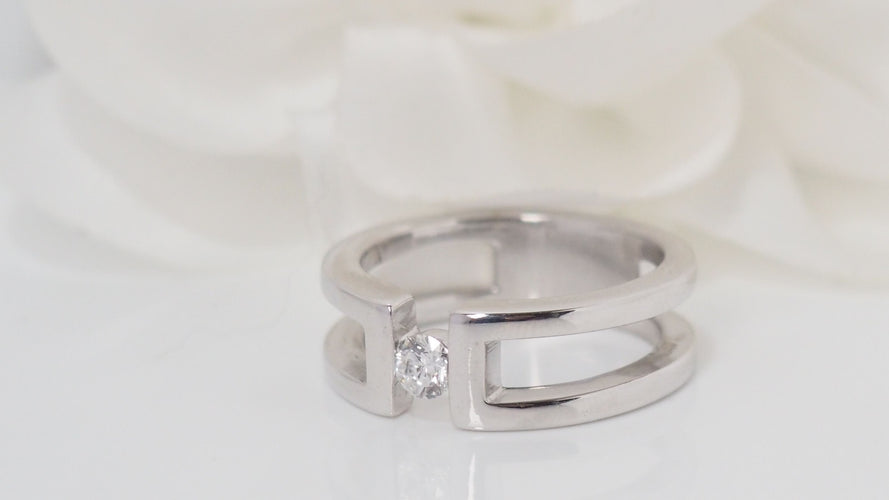 Bague 53.5 Bague en or blanc et diamant 58 Facettes 31821