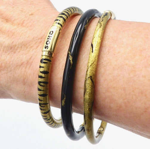 Bracelet SOHO 18K GOLD ENAMEL Golden Calligraphic Stripe Bangle Bracelet 58 Facettes