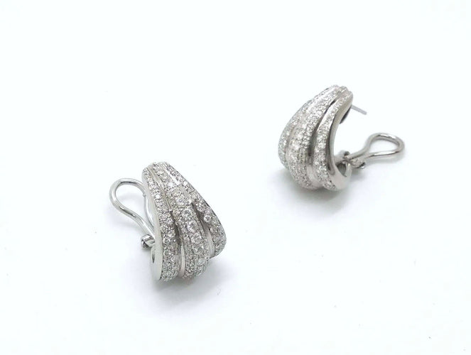 Boucles d'oreilles Boucles d'oreilles en or blanc et diamants de 2,44 carats 58 Facettes 6404