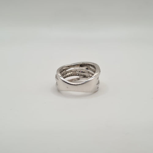 Bague 54 Bague or blanc 18 carats sertie de diamants 58 Facettes