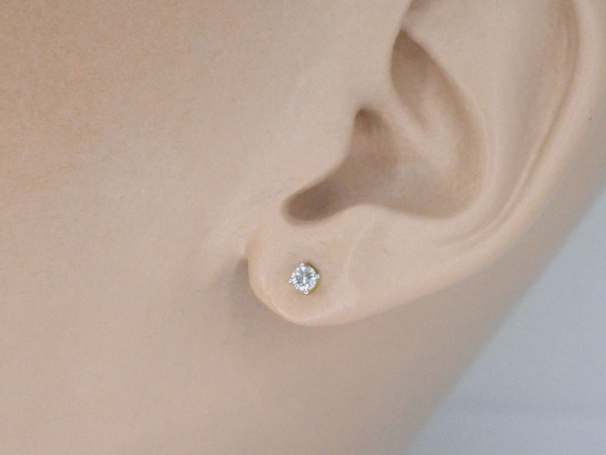 Boucles d'oreilles Boucles d'oreilles en or jaune serties de diamants 58 Facettes 2271