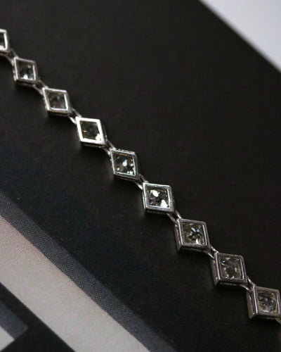 Bracelet Bracelet Rivière Or blanc et diamants 58 Facettes A11362