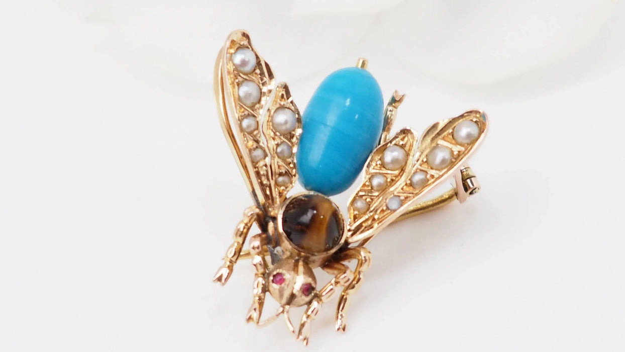 Broche Broche mouche en or jaune turquoise, oeil de tigre et perles fines 58 Facettes 32820