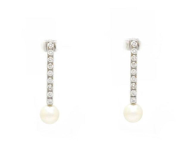 Boucles d'oreilles Boucles d'oreilles en or blanc avec perles et diamants 58 Facettes 14013