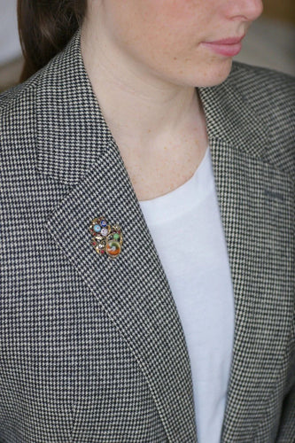 Broche Broche ancienne operculum, grenat, et porcelaine 58 Facettes