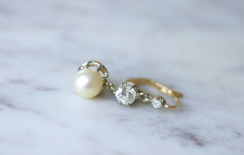 Boucles d'oreilles Dormeuses Art Deco or, perles, et diamants 58 Facettes