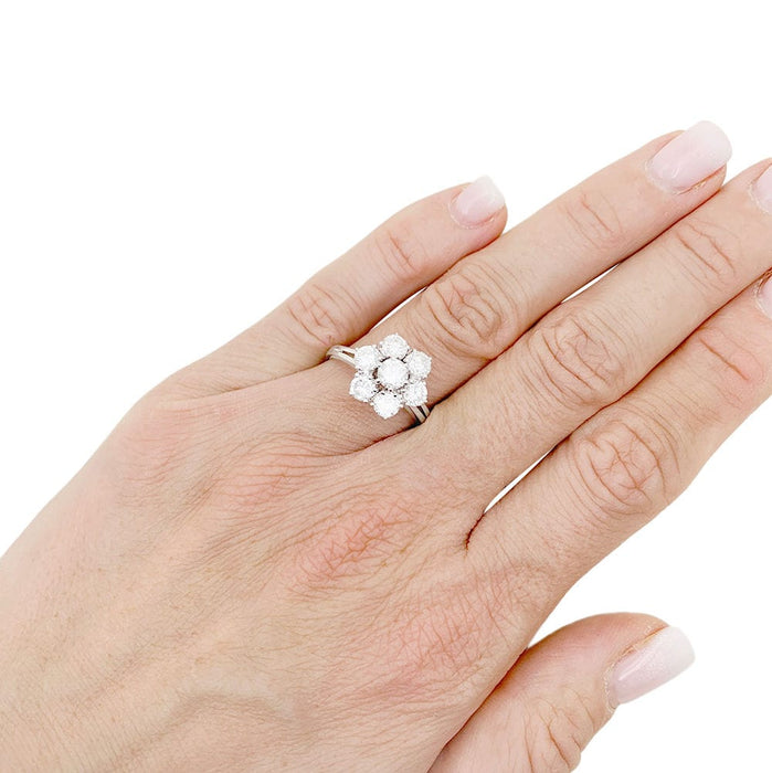 Bague 57 Bague marguerite or blanc, diamants. 58 Facettes 33973