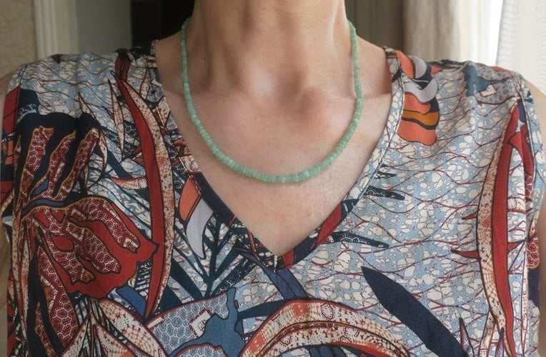 Collier perles d'émeraudes naturelles