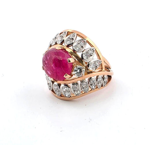 Anello in oro giallo con rubino cabochon e diamanti 58 Facettes