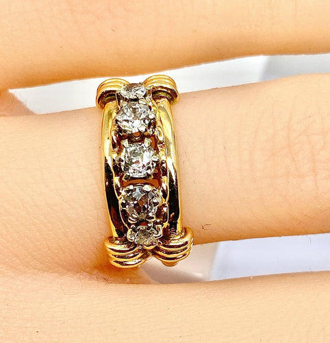 Bague 46 Bague en or jaune et 5 diamants 58 Facettes AB559