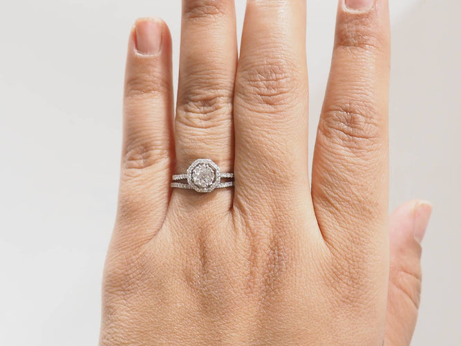 Bague 60 Bague solitaire en or blanc et diamants 0.66ct 58 Facettes 21835/30916