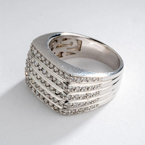 Bague 56 Bague moderne rectangulaire en or gris et diamants 58 Facettes 1